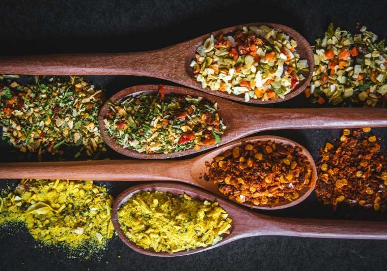 Jak wybrać producenta przypraw